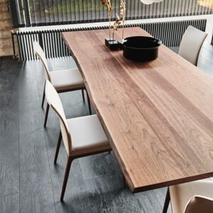 Spyder Wood table design haut de gamme par Cattelan Italia. Élégante et sculpturale, elle apporte chaleur et sophistication à votre intérieur. Disponible chez D-Style Interior.