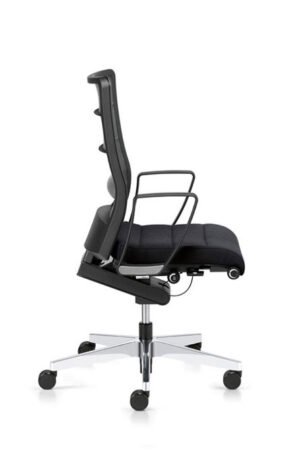 AirPad 3C42, chaise de bureau ergonomique avec membrane transparente et mécanisme Body-Float pour une sensation de légèreté et de confort inégalée. Disponible chez D-Style Interior.