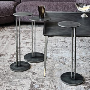 Table basse design haut de gamme Sting Brushed Cattelan Italia, en acier brossé main, disponible chez D-Style Interior.