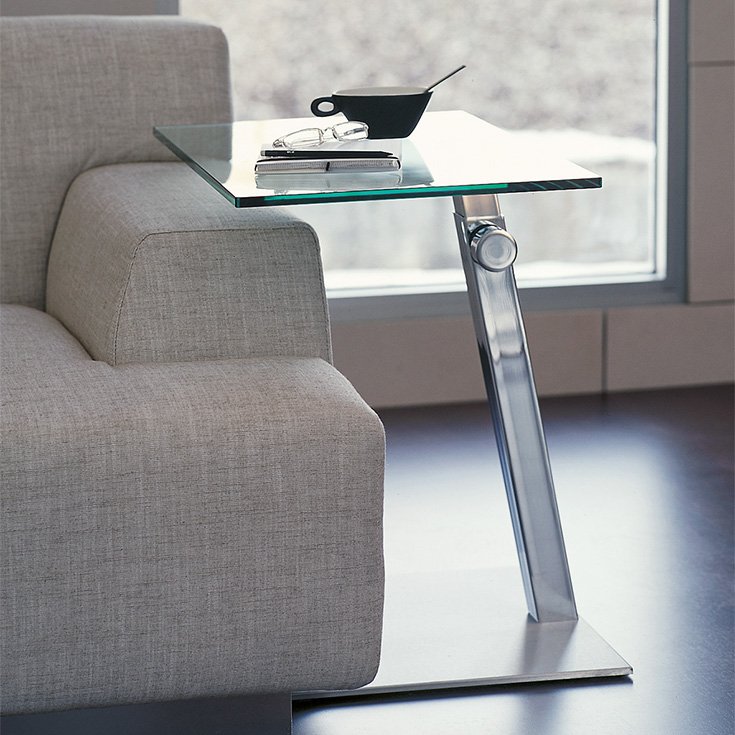Table basse design haut de gamme Lap par Cattelan Italia, hauteur ajustable avec plateau verre et base acier ou cuir, disponible chez D-Style Interior.