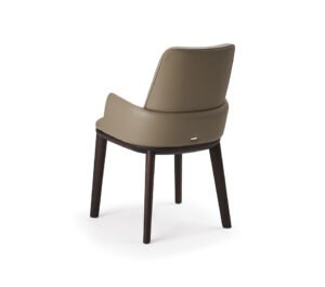 Belinda Chaise design de Cattelan Italia, élégance naturelle, structure en bois massif et assise rembourrée pour un confort absolu. Disponible chez D-Style Interior.
