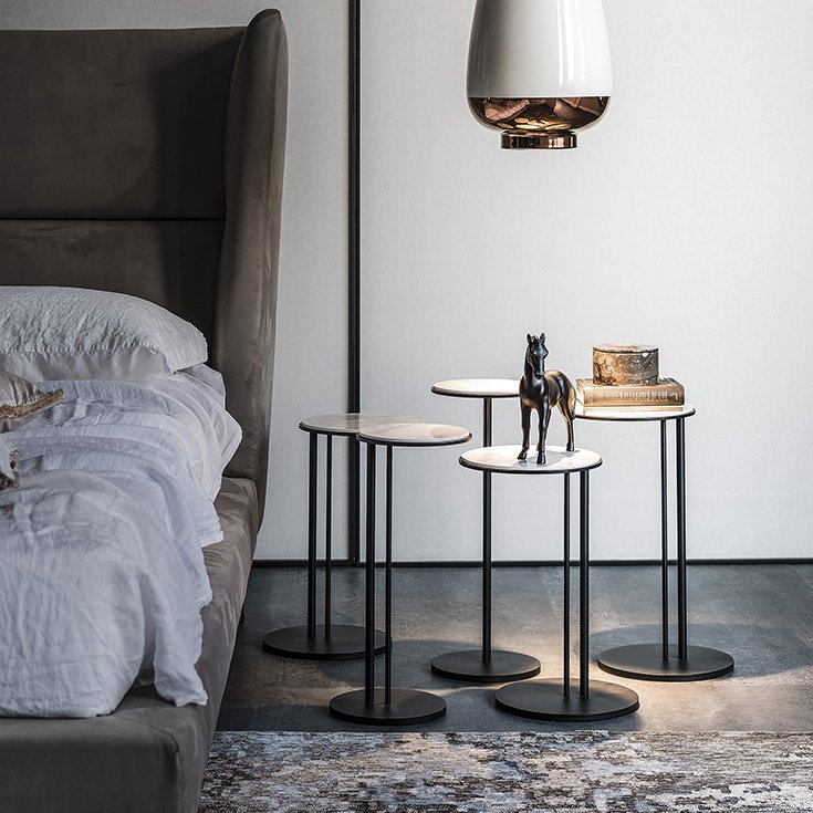 Table basse design haut de gamme Sting Cattelan Italia, plateau céramique Marmi sur base acier embouti, disponible chez D-Style Interior.