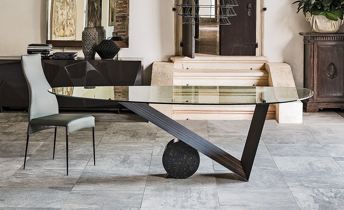 Valentino table de Cattelan Italia, une pièce iconique alliant marbre, bois et verre. Design sculptural et finitions d’exception. Disponible chez D-Style Interior.