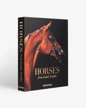 Livre design haut de gamme Horses from Saudi Arabia par Assouline, édition en soie sous écrin, disponible chez D-Style Interior.