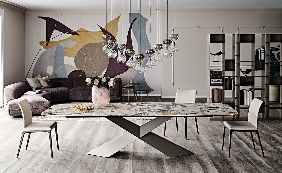 Tyron Keramik table design haut de gamme par Cattelan Italia avec base en acier embossé et plateau en céramique Marmi. Disponible chez D-Style Interior.