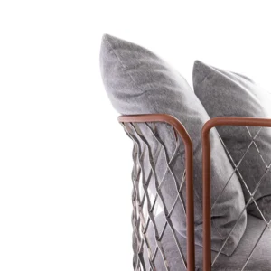 Solstice | Fauteuil design haut de gamme Bentley Home en acier inoxydable poli, cuir ou tissu d’extérieur, finitions Rust ou Deep Forest, disponible chez D-Style Interior