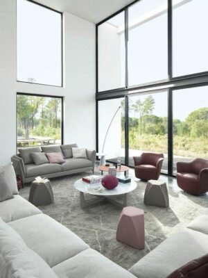 Canapé design haut de gamme Bretagne par Poltrona Frau, structure hêtre avec coque cuir Pelle Frau® et assise plumes, disponible chez D-Style Interior