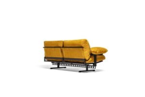 Canapé design haut de gamme Ouverture par Poltrona Frau, structure acier noir mat avec coussins plumes déhoussables, disponible chez D-Style Interior
