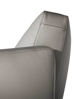 Canapé design haut de gamme Happy Jack par Poltrona Frau, base aluminium gainée cuir avec modularité inclinable, disponible chez D-Style Interior