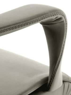 Forum Fauteuil President Poltrona Frau : fauteuil design haut de gamme pour direction. Structure bois, cuir Pelle Frau®, base aluminium. D-Style Interior.
