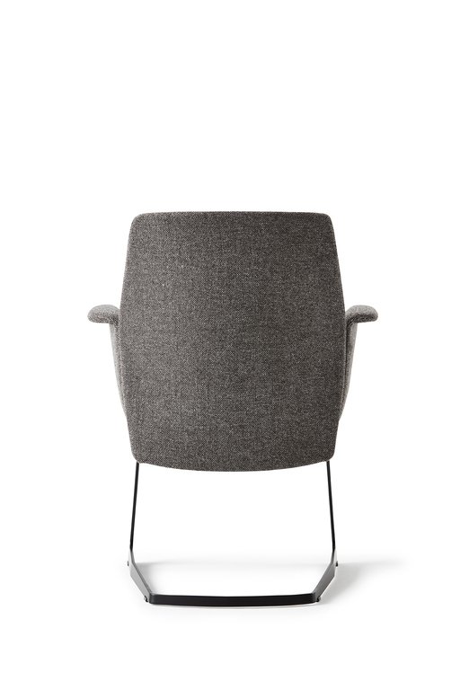 Downtown Conference | Chaise Cantilever Poltrona Frau, design contemporain et ergonomique par Jean-Marie Massaud, revêtement cuir Pelle Frau®. Disponible chez D-Style Interior.