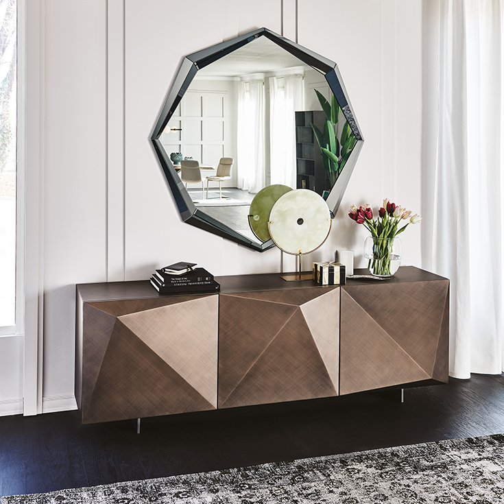 Buffet design haut de gamme Kayak par Cattelan Italia, design sculptural avec finitions brossées Bronze ou Gris, disponible chez D-Style Interior