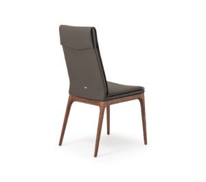 Sofia Chaise design de Cattelan Italia : structure en hêtre massif, revêtement en tissu ou cuir raffiné et confort exceptionnel. Disponible chez D-Style Interior.