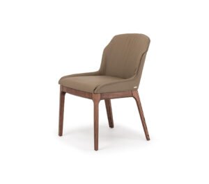 MUSA Chaise design en bois massif avec assise rembourrée en tissu ou cuir, avec ou sans accoudoirs. Disponible chez D-Style Interior.