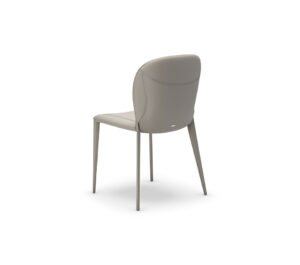 NANCY Chaise design entièrement rembourrée avec structure en acier et revêtement haut de gamme. Disponible chez D-Style Interior.