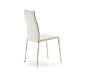 MAYA FLEX Chaise design haut de gamme avec dossier flexible et structure en acier, revêtement en tissu ou cuir. Disponible chez D-Style Interior.