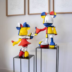 Minnie Welcome Art Collection Medium, sculpture design haut de gamme Leblon Delienne, création contemporaine inspirée de Piet Mondrian. Disponible chez D-Style Interior.