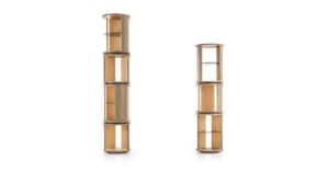 Roma Bibliothèque design haut de gamme par Vittoria Frigerio, structure en bois, intérieur en cuir et étagères en verre bronze. Disponible chez D-Style Interior.